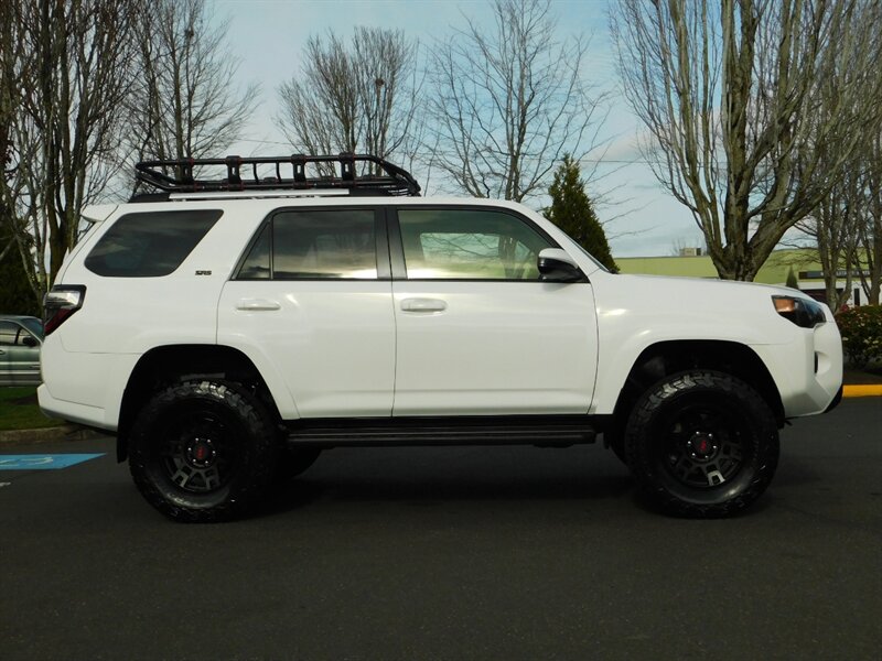 2019 Toyota 4Runner SR5 TRD UPGRADED / 4WD / Leather / LIFTED LIFTED   - Photo 4 - Portland, OR 97217