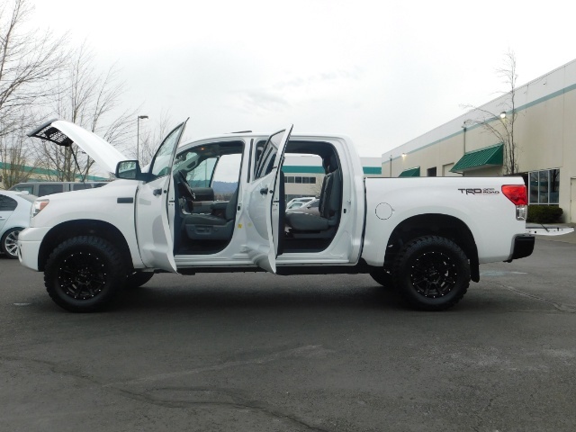 2012 Toyota Tundra Limited / Crew Cab / TRD Off Rd / 4X4 / LIFTED   - Photo 26 - Portland, OR 97217