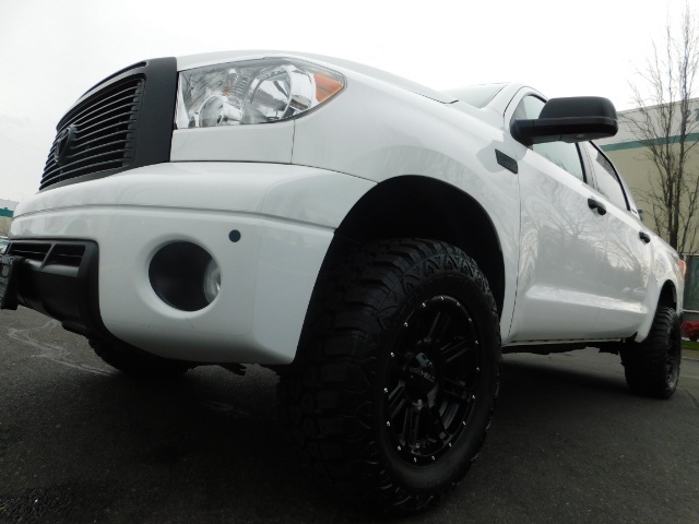 2012 Toyota Tundra Limited / Crew Cab / TRD Off Rd / 4X4 / LIFTED   - Photo 9 - Portland, OR 97217