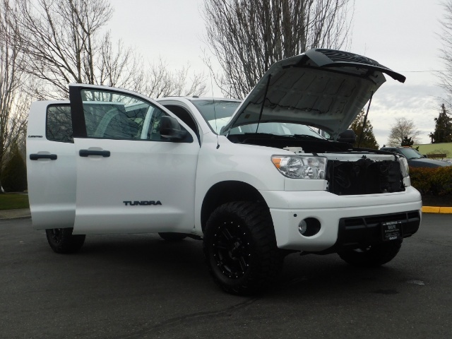 2012 Toyota Tundra Limited / Crew Cab / TRD Off Rd / 4X4 / LIFTED   - Photo 30 - Portland, OR 97217