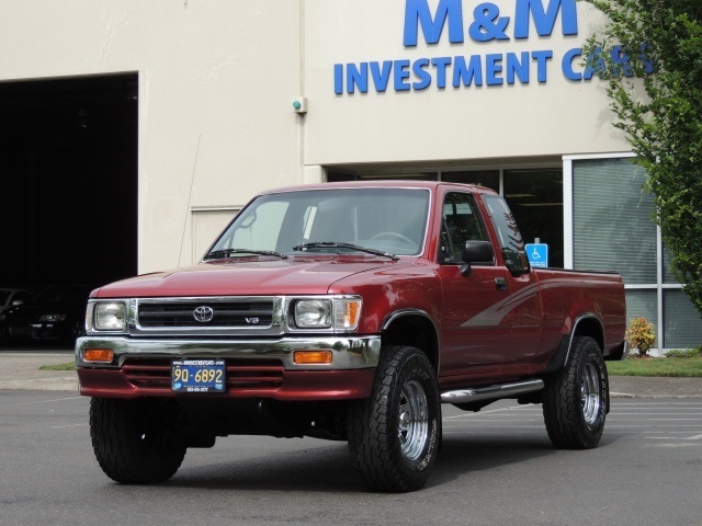 1993 Toyota Pickup Deluxe V6 / 5-Speed Manual / 4X4   - Photo 1 - Portland, OR 97217