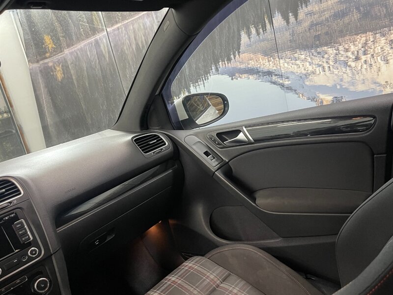 2012 Volkswagen GTI GTI Hatchback / Sunr   - Photo 39 - Gladstone, OR 97027