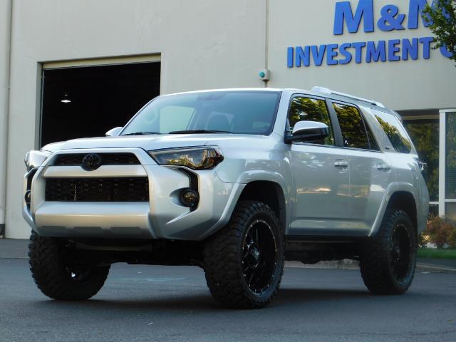 2016 Toyota 4Runner SR5 / 4WD / THIRD SEAT / LIFTED LIFTED   - Photo 1 - Portland, OR 97217