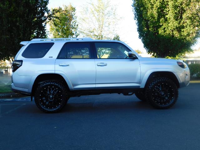 2016 Toyota 4Runner SR5 / 4WD / THIRD SEAT / LIFTED LIFTED   - Photo 4 - Portland, OR 97217