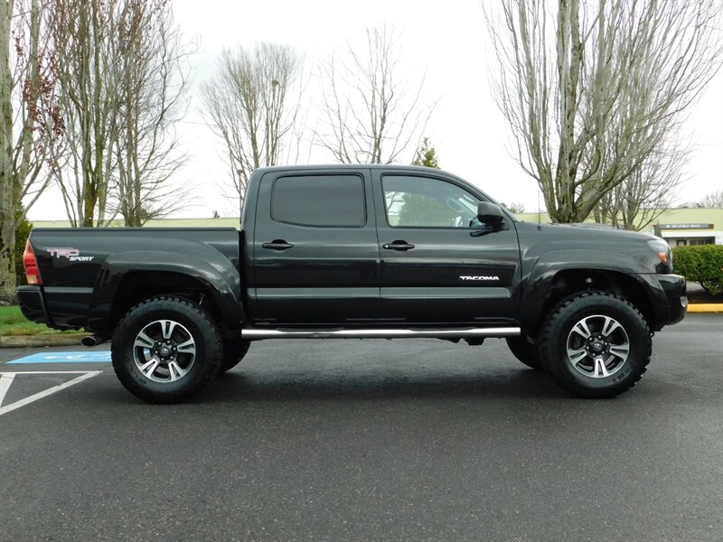 2006 Toyota Tacoma V6 4X4 / 6 SPEED /  TRD / LOW MILES / LIFTED   - Photo 3 - Portland, OR 97217