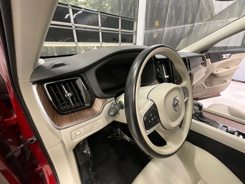2021 Volvo XC60 T6 Momentum AWD / 4Cyl Turbo Supercharged  / Premium & Climate Pkg / BLIS / Panoramic Sunroof - Photo 15 - Gladstone, OR 97027