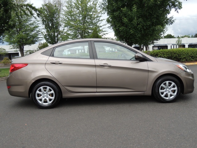 2012 Hyundai Accent GLS Sedan / 4-Cyl / Automatic/ Excellent Condition   - Photo 4 - Portland, OR 97217
