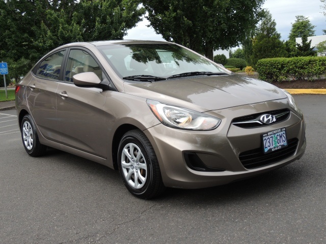 2012 Hyundai Accent GLS Sedan / 4-Cyl / Automatic/ Excellent Condition   - Photo 2 - Portland, OR 97217