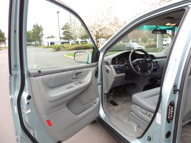 2004 Honda Odyssey EX-L LEATHER / Bucket Seats / 1-Owner / 70k miles   - Photo 18 - Portland, OR 97217