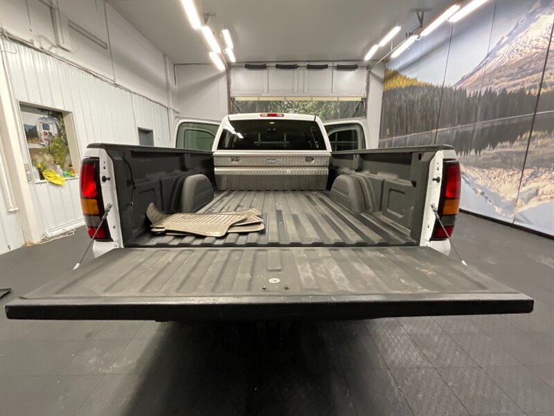 2007 GMC Sierra 3500 SLT Crew Cab 4X4 / 6.6L DIESEL / LBZ MOTOR / 1-TON  LOCAL TRUCK / RUST FREE / LONG BED / LBZ MOTOR / Leather / ONLY 102,000 MILES / SHARP & CLEAN - Photo 35 - Gladstone, OR 97027
