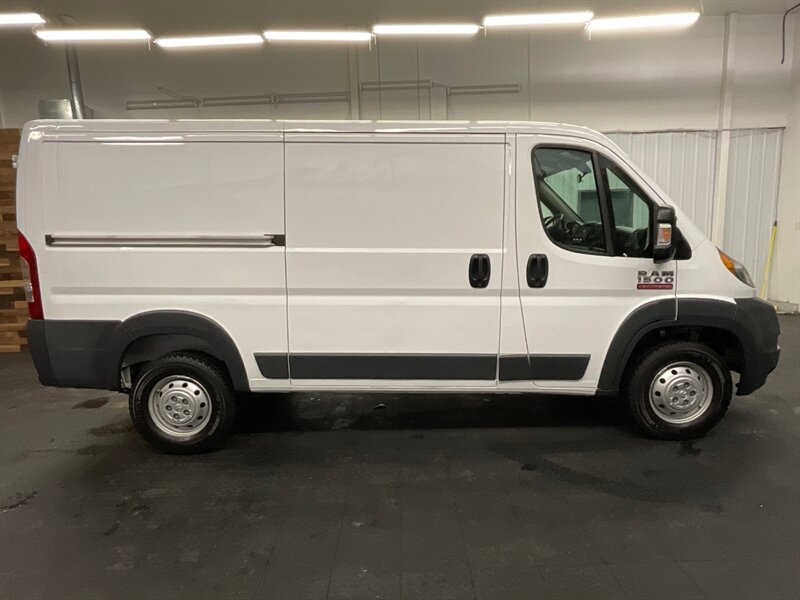 2017 RAM ProMaster 1500 136 WB CARGO LOW ROOF / LOCAL & CLEAN  CARGO VAN / LOW ROOF / 136WB / CLEAN CLEAN!! - Photo 4 - Gladstone, OR 97027