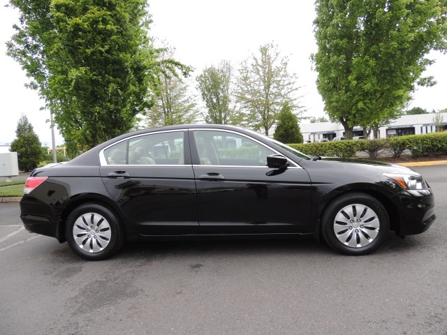 2012 Honda Accord LX / 1-OWNER / Only 46K Miles   - Photo 4 - Portland, OR 97217