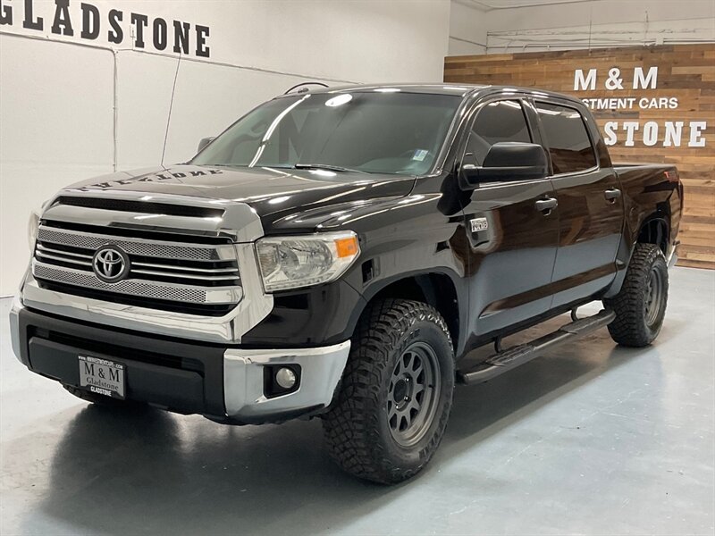 2015 Toyota Tundra SR5 Crew Max 2WD / 5.7L V8 / NEW WHEELS & TIRES  / ZERO RUST / NAVIGATION & BACKUP CAMERA