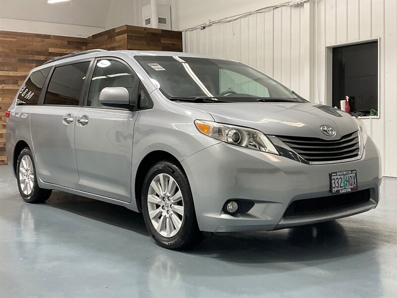 2013 Toyota Sienna Limited 7-Passenger AWD / DVD / Leather / Sunroof  / ALL WHEEL DRIVE - Photo 62 - Gladstone, OR 97027
