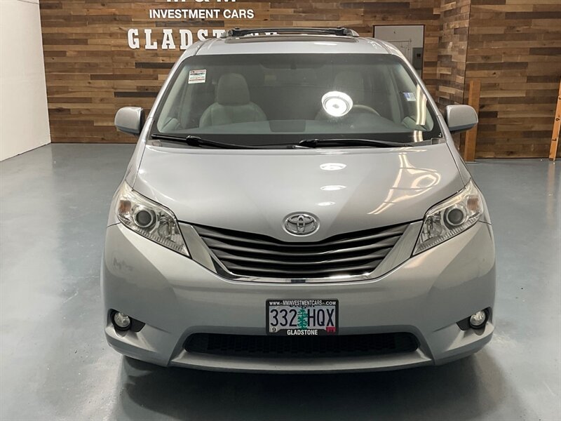 2013 Toyota Sienna Limited 7-Passenger AWD / DVD / Leather / Sunroof  / ALL WHEEL DRIVE - Photo 5 - Gladstone, OR 97027
