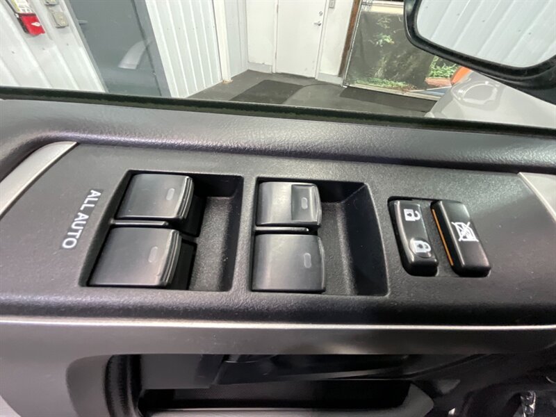 2011 Toyota 4Runner SR5 Premium 4X4 / Leather Heated Seats / Sunroof   - Photo 39 - Gladstone, OR 97027