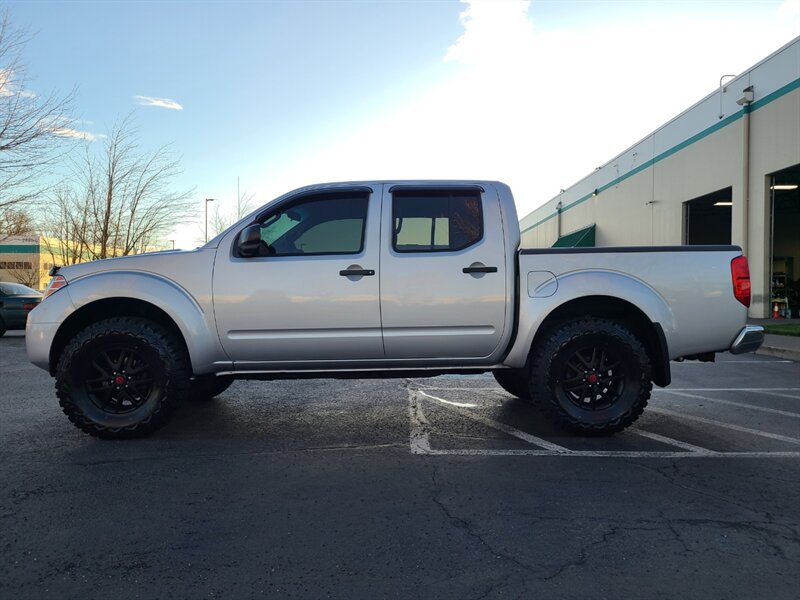 2014 Nissan Frontier 4X4 / CREW CAB / 104K MILES / NEW TIRES / NEW LIFT  / EXCELLENT CONDITION / LOW MILES - Photo 3 - Portland, OR 97217