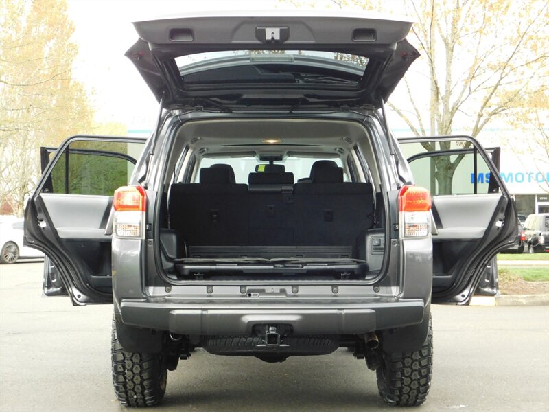 2010 Toyota 4Runner Trail Edition 4X4 / 1-OWNER /CRAWL CONTROL LIFTED   - Photo 34 - Portland, OR 97217