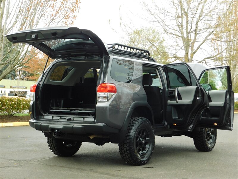 2010 Toyota 4Runner Trail Edition 4X4 / 1-OWNER /CRAWL CONTROL LIFTED   - Photo 35 - Portland, OR 97217