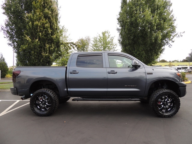 2010 Toyota Tundra SR5 CREWMAX / 5.7L 4X4 / Leather /Sunroof /LIFTED   - Photo 4 - Portland, OR 97217