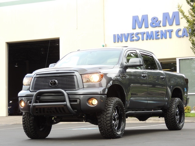 2010 Toyota Tundra SR5 CREWMAX / 5.7L 4X4 / Leather /Sunroof /LIFTED   - Photo 1 - Portland, OR 97217