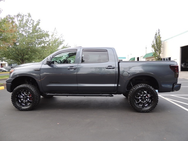 2010 Toyota Tundra SR5 CREWMAX / 5.7L 4X4 / Leather /Sunroof /LIFTED   - Photo 3 - Portland, OR 97217