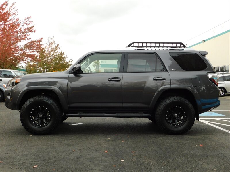 2018 Toyota 4Runner SR5 4X4 / 3RD SEAT / Navi / LIFTED LIFTED   - Photo 3 - Portland, OR 97217