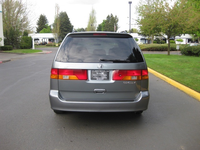 2002 Honda Odyssey EX Minivan Power Doors / Bucket Seats / V6 / Clean   - Photo 4 - Portland, OR 97217