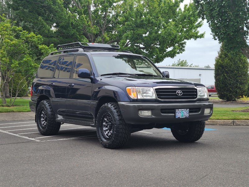 2000 Toyota Land Cruiser 4X4 V8 / 8-PASSENGER / NEW FUEL WHEELS / NEW TIRES  / TIMING BELT + WATER PUMP SERVICE DONE RECENTLY / 1-OWNER - Photo 2 - Portland, OR 97217