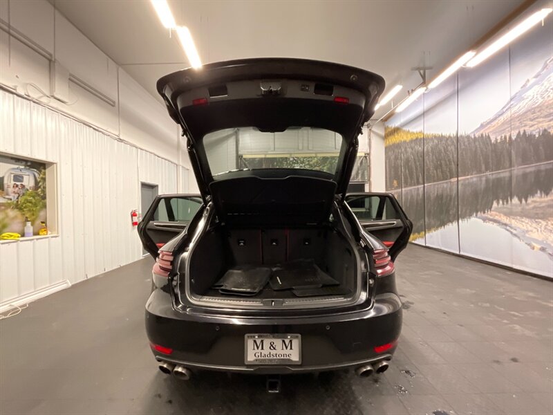 2016 Porsche Macan S Sport Utility AWD / TWIN TURBO/ 56,000 MILES  LOCAL SUV / FULLY LOADED / Pano Sunroof / Sport Chrono Pkg / SHARP & CLEAN !! - Photo 31 - Gladstone, OR 97027