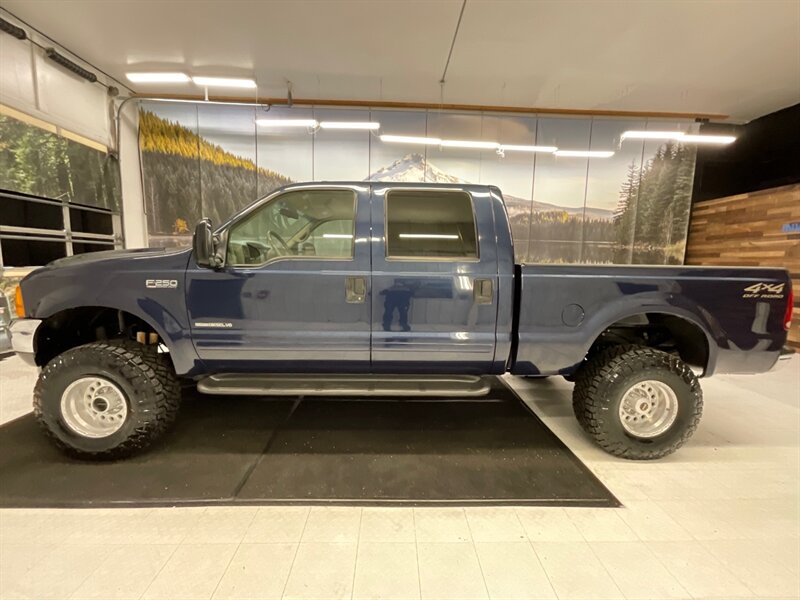 2001 Ford F-250 Lariat 4X4 / 7.3L DIESEL / 6-SPEED / 87,000 MILES  / CREW CAB / Leather Seats / 6-Speed Manual / RUST FREE / SUPER CLEAN !! - Photo 3 - Gladstone, OR 97027