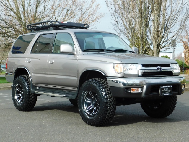2002 Toyota 4Runner SR5 Sport Utility 4WD / 1-OWNER/ Low Miles/ LIFTED   - Photo 2 - Portland, OR 97217