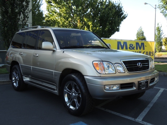 2001 Lexus LX 470 / 4X4 / Leather / 3rd Seat / 1-Owner/ 75k mile   - Photo 2 - Portland, OR 97217