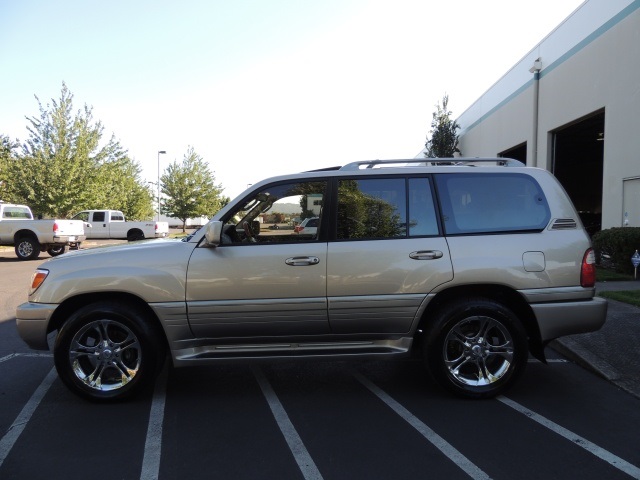2001 Lexus LX 470 / 4X4 / Leather / 3rd Seat / 1-Owner/ 75k mile   - Photo 3 - Portland, OR 97217