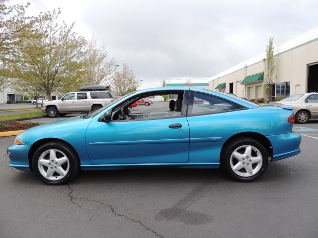1998 Chevrolet Cavalier Z24 / 2DR Coupe / 5-Speed manual/ 4Cyl / Gas Saver   - Photo 3 - Portland, OR 97217