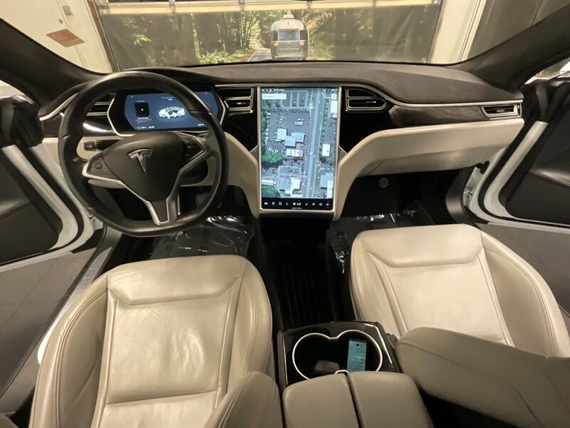 2015 Tesla Model S   - Photo 18 - Gladstone, OR 97027