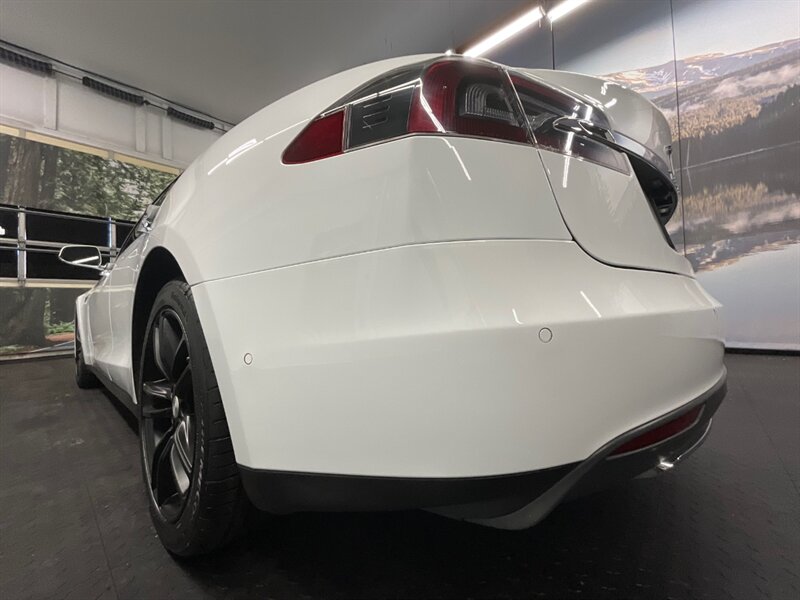 2015 Tesla Model S   - Photo 12 - Gladstone, OR 97027