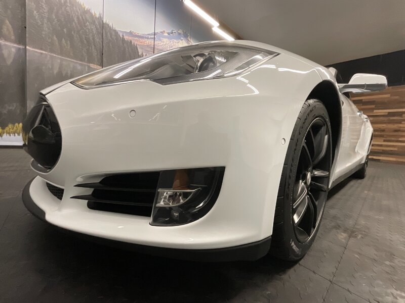 2015 Tesla Model S   - Photo 9 - Gladstone, OR 97027