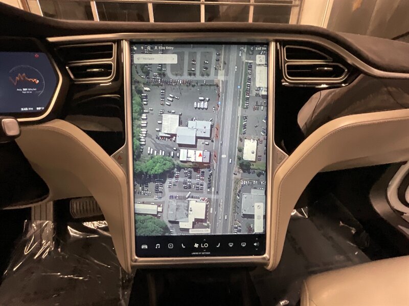 2015 Tesla Model S   - Photo 20 - Gladstone, OR 97027