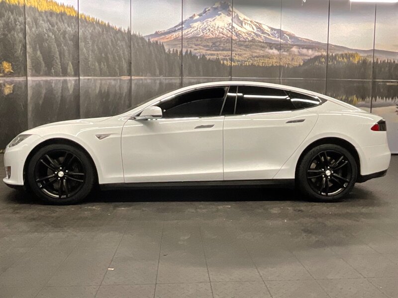2015 Tesla Model S   - Photo 3 - Gladstone, OR 97027