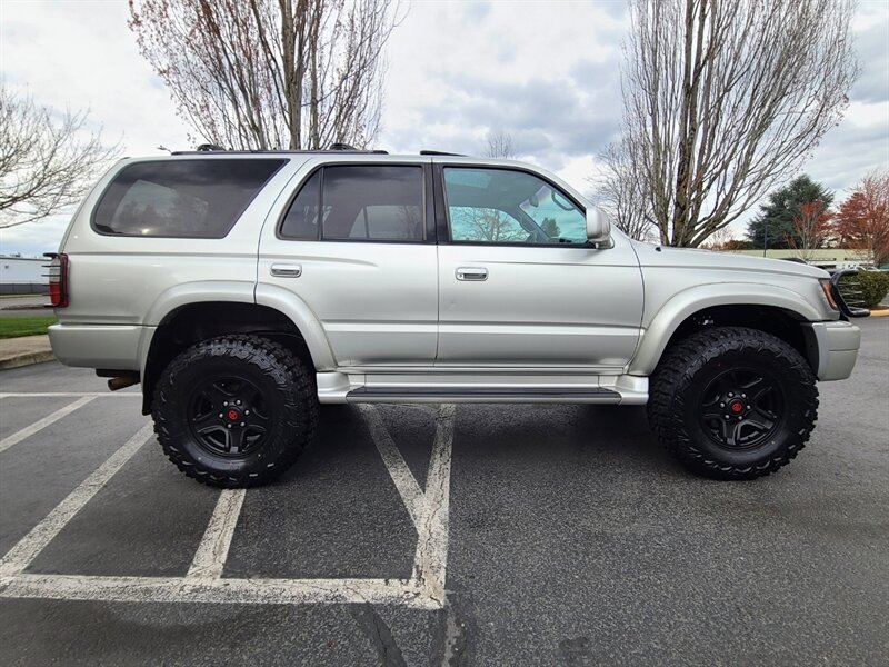 2000 Toyota 4Runner 4X4 / V6 / NEW TIMING BELT / NEW LIFT / LOW MILES  / 3.4 L / SUN ROOF / NEW TIRES / LOCAL / NO RUST - Photo 4 - Portland, OR 97217