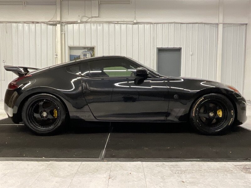 2019 Nissan 370Z Coupe 2Dr / 3.7L V6 / 6-SPEED / Z34 Heritage Edit  / Backup Camera / Z34 Heritage Edition / 47,000 MILES - Photo 4 - Gladstone, OR 97027