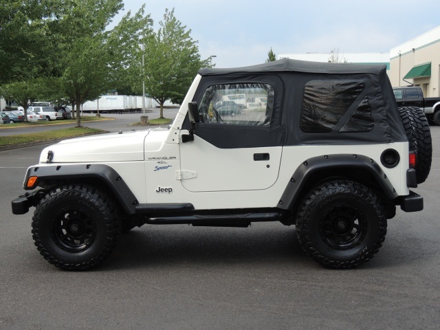 1998 Jeep Wrangler Sport / 4X4 / 6Cyl / 5-SPEED MANUAL / LIFTED   - Photo 3 - Portland, OR 97217