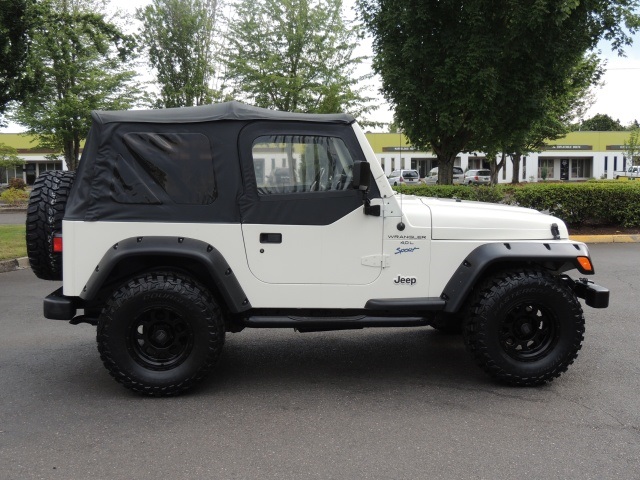 1998 Jeep Wrangler Sport / 4X4 / 6Cyl / 5-SPEED MANUAL / LIFTED   - Photo 4 - Portland, OR 97217