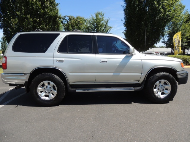 1999 Toyota 4Runner SR5 limited moon roof low miles v6   - Photo 4 - Portland, OR 97217