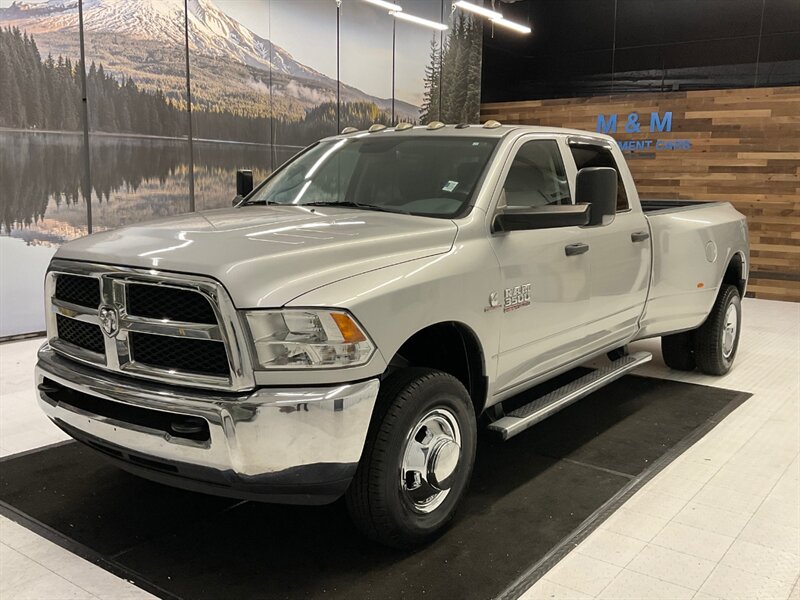 2016 RAM 3500 Tradesman Crew Cab 4X4 6.7L DIESEL / DUALLY  / LONG BED / Backup Camera / Excel Cond - Photo 1 - Gladstone, OR 97027