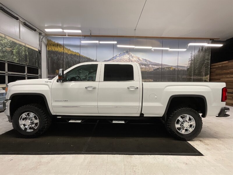 2018 GMC Sierra 2500 SLT Crew Cab 4X4 / 6.0L V8 / LIFTED / 24,000 MILES  / 1-OWNER LOCAL OREGON TRUCK / Leather Heated Seats / Navigation / LIFTED w. 35 " MUD TIRES - Photo 3 - Gladstone, OR 97027