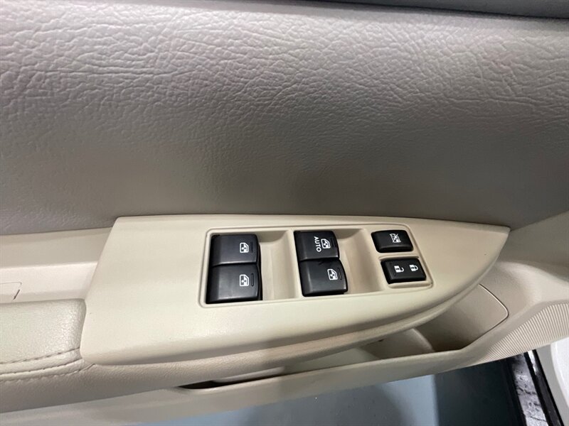 2014 Subaru Outback 2.5i Premium Leather Heated Seats / 5-SPEED MANUAL  / LOCAL CAR - Photo 42 - Gladstone, OR 97027
