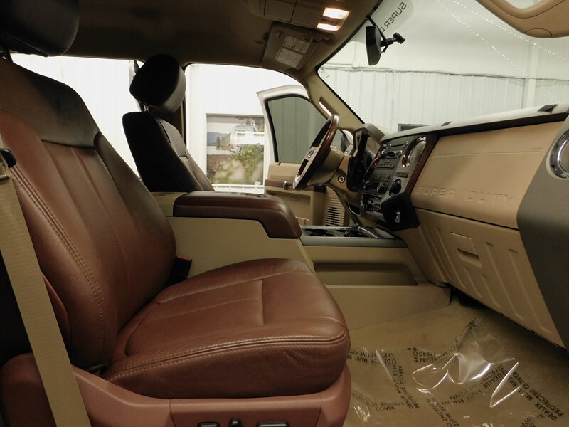 2012 Ford F-350 King Ranch 4X4/ 6.7L DIESEL / DUALLY / 38,000 MILE   - Photo 19 - Gladstone, OR 97027