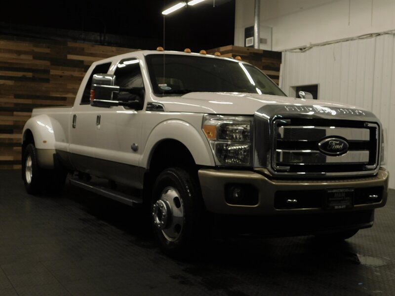 2012 Ford F-350 King Ranch 4X4/ 6.7L DIESEL / DUALLY / 38,000 MILE   - Photo 2 - Gladstone, OR 97027